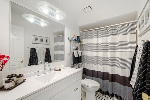 Tiny photo for 654 Matthew Lane, Carol Stream, IL 60188 (MLS # 12762151)