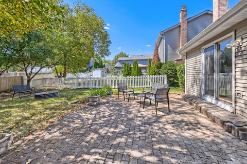 Tiny photo for 654 Matthew Lane, Carol Stream, IL 60188 (MLS # 12762151)