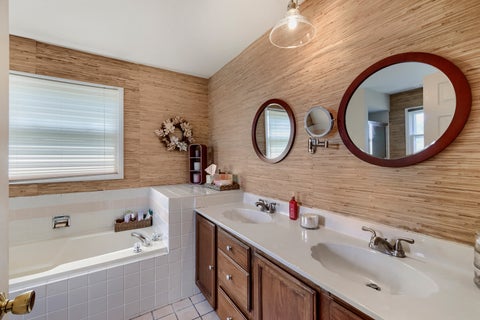Tiny photo for 654 Matthew Lane, Carol Stream, IL 60188 (MLS # 12762151)