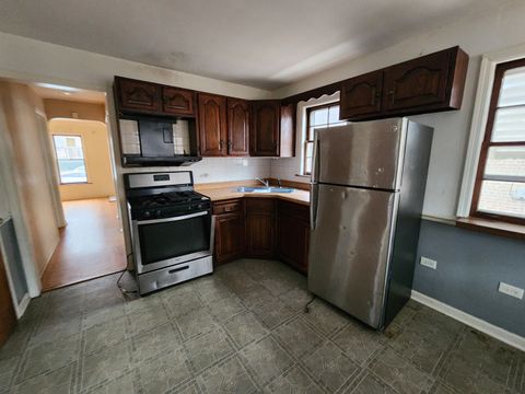 Tiny photo for 9614 S Maplewood Avenue, Evergreen Park, IL 60805 (MLS # 12574920)