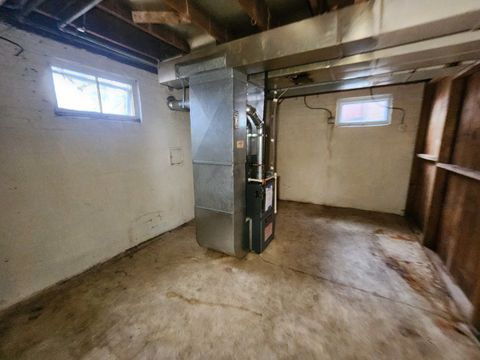 Tiny photo for 9614 S Maplewood Avenue, Evergreen Park, IL 60805 (MLS # 12574920)