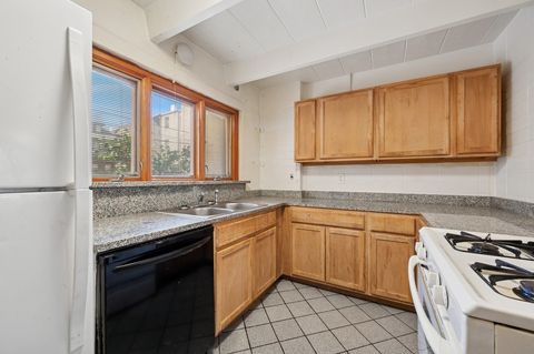 Tiny photo for 1140 W Lunt Avenue #1B, Chicago, IL 60626 (MLS # 12619630)