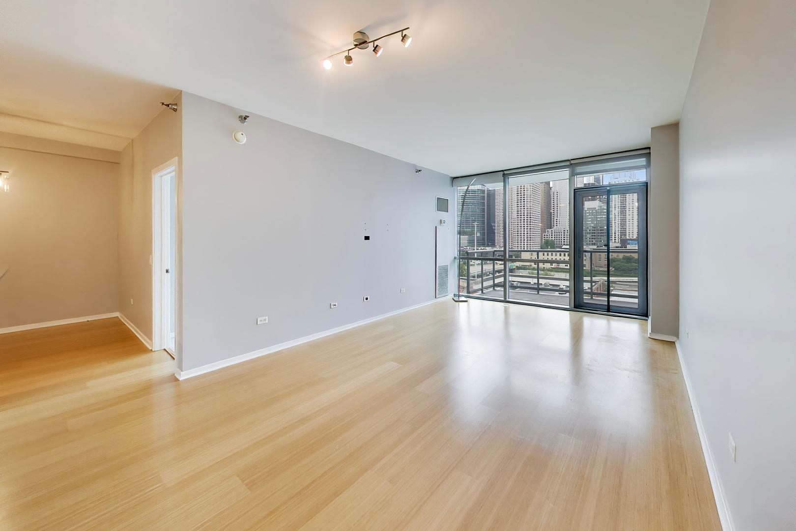 125 S Green Street 805A