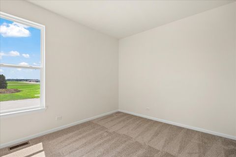 Tiny photo for 202 Cress Creek Trail, Poplar Grove, IL 61065 (MLS # 12445953)