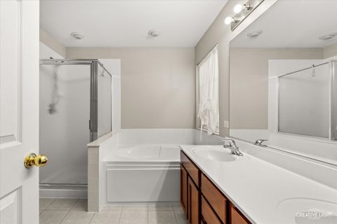 Tiny photo for 6099 Canterbury Lane #6099, Hoffman Estates, IL 60192 (MLS # 12496609)