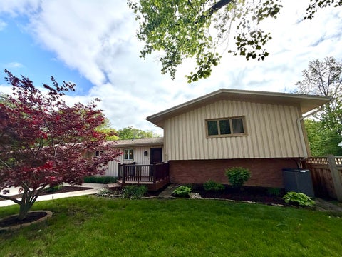 Tiny photo for 602 S Ridgeway Avenue, Champaign, IL 61821 (MLS # 12630330)