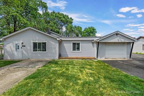Tiny photo for 8425 Central Avenue, Burbank, IL 60459 (MLS # 12716972)