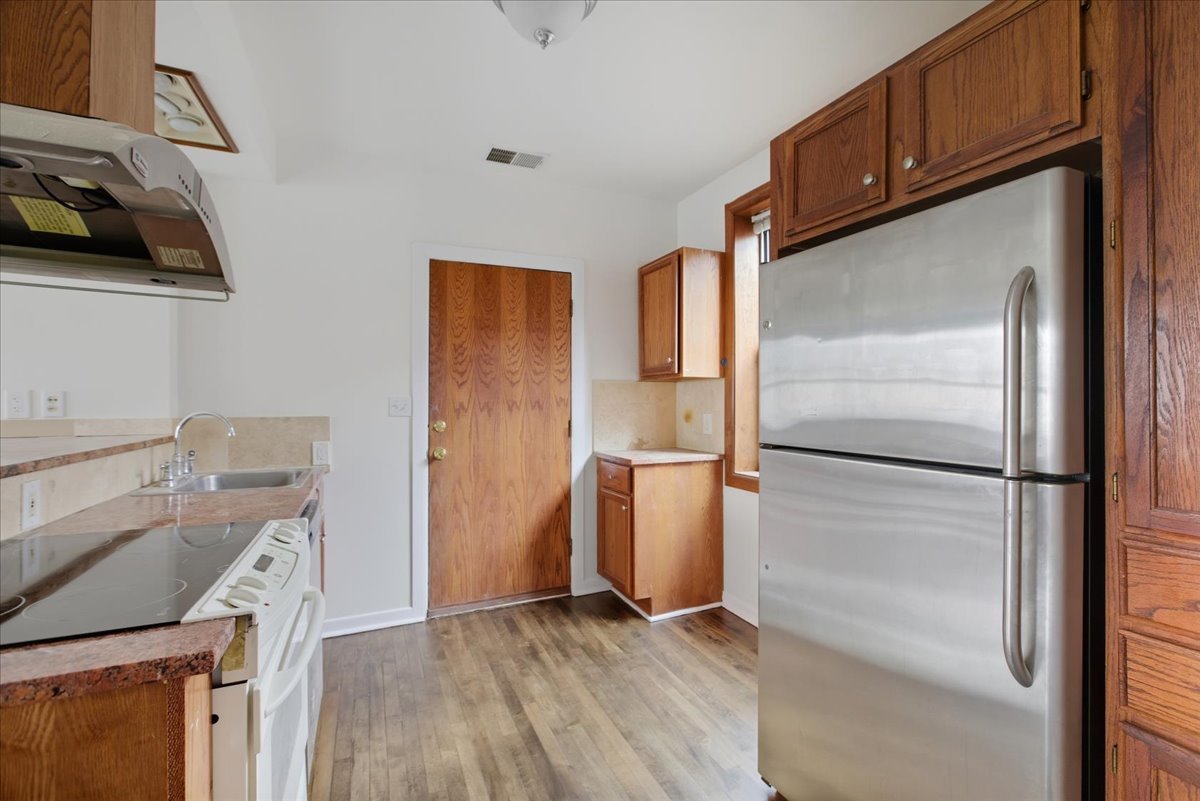 3558 W Cortland Street 2