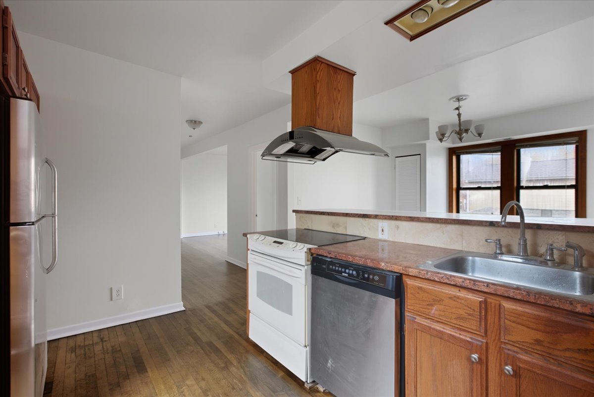 3558 W Cortland Street 2