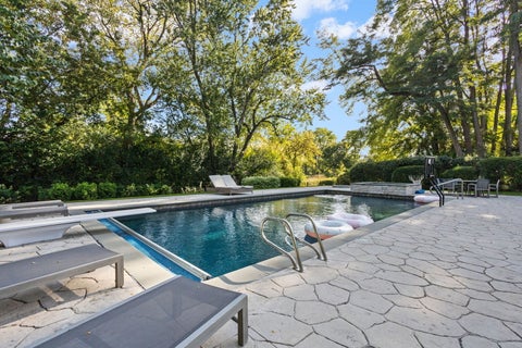 Tiny photo for 622 Innsbruck Court, Libertyville, IL 60048 (MLS # 12690889)