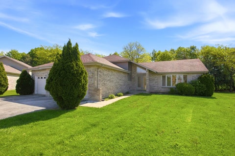Photo of 301 Providence Drive, Matteson, IL 60443 (MLS # 12666869)