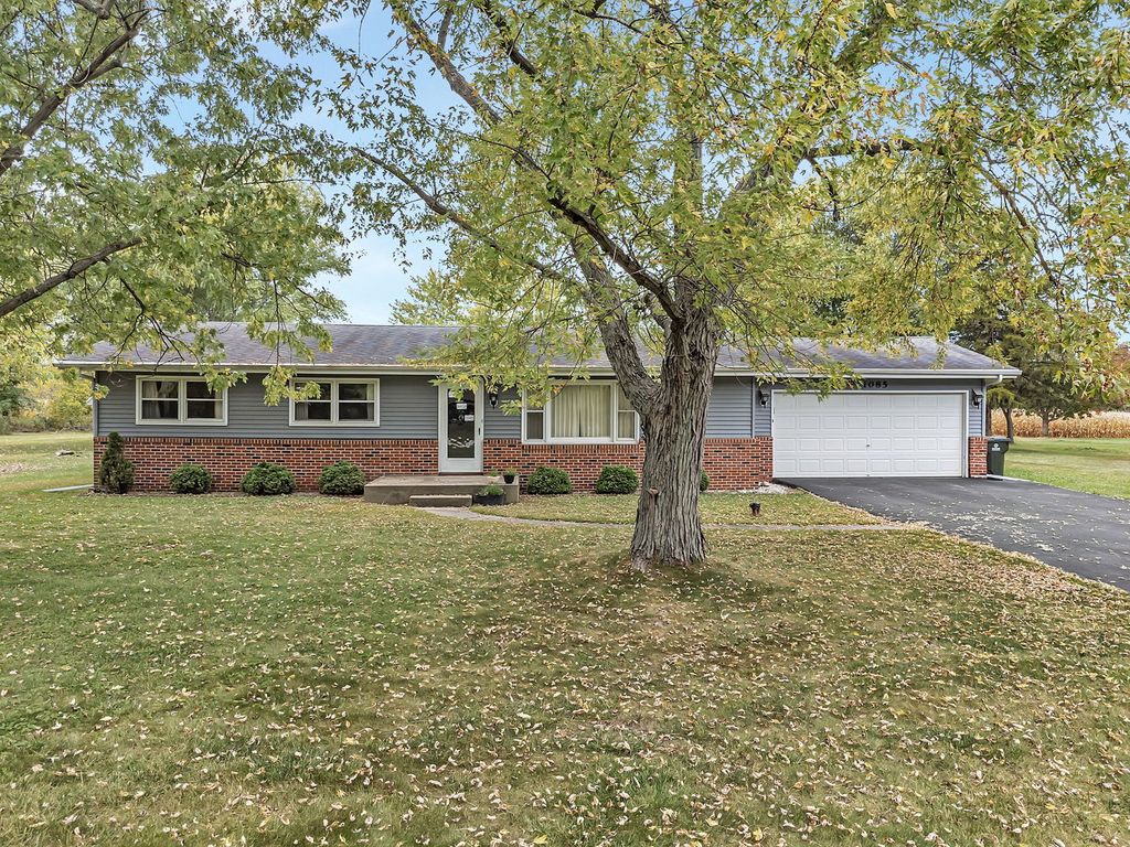 Photo for 11085 N Tabler Road, Minooka, IL 60447 (MLS # 12495755)