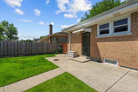 Tiny photo for 7555 N Neva Avenue, Niles, IL 60714 (MLS # 12670612)