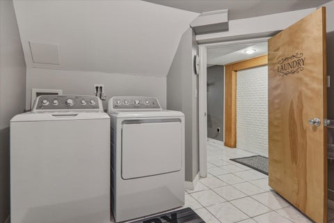Tiny photo for 222 S Florence Avenue, Bloomington, IL 61701 (MLS # 12717590)