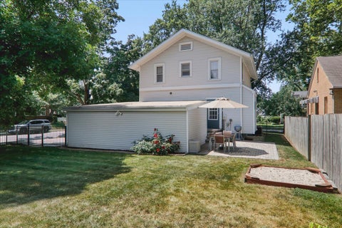 Tiny photo for 222 S Florence Avenue, Bloomington, IL 61701 (MLS # 12717590)