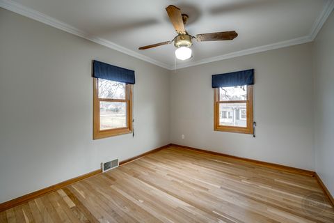 Tiny photo for 28W544 Forest View Avenue, Warrenville, IL 60555 (MLS # 12538464)