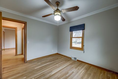 Tiny photo for 28W544 Forest View Avenue, Warrenville, IL 60555 (MLS # 12538464)