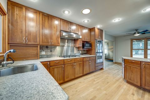 Tiny photo for 28W544 Forest View Avenue, Warrenville, IL 60555 (MLS # 12538464)