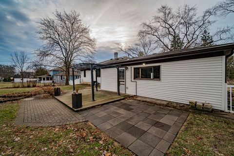 Tiny photo for 28W544 Forest View Avenue, Warrenville, IL 60555 (MLS # 12538464)