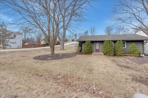 411 E Oak Street Lake In The Hills IL 60156