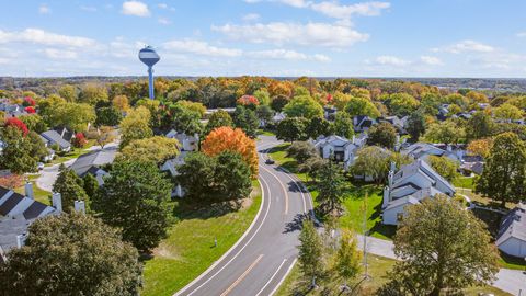 Tiny photo for 690 CHANDLER Road #302, Gurnee, IL 60031 (MLS # 12504192)