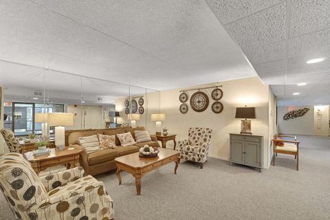 Tiny photo for 690 CHANDLER Road #302, Gurnee, IL 60031 (MLS # 12504192)