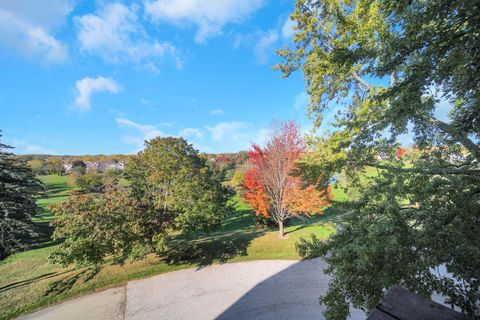 Tiny photo for 690 CHANDLER Road #302, Gurnee, IL 60031 (MLS # 12504192)