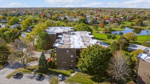 Tiny photo for 690 CHANDLER Road #302, Gurnee, IL 60031 (MLS # 12504192)