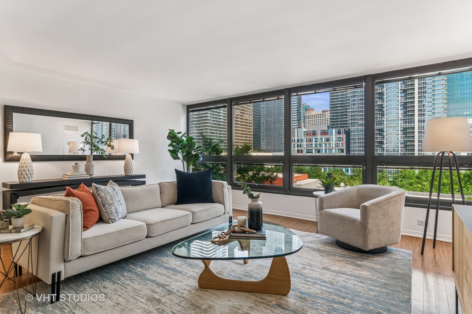 360 E RANDOLPH Street 407