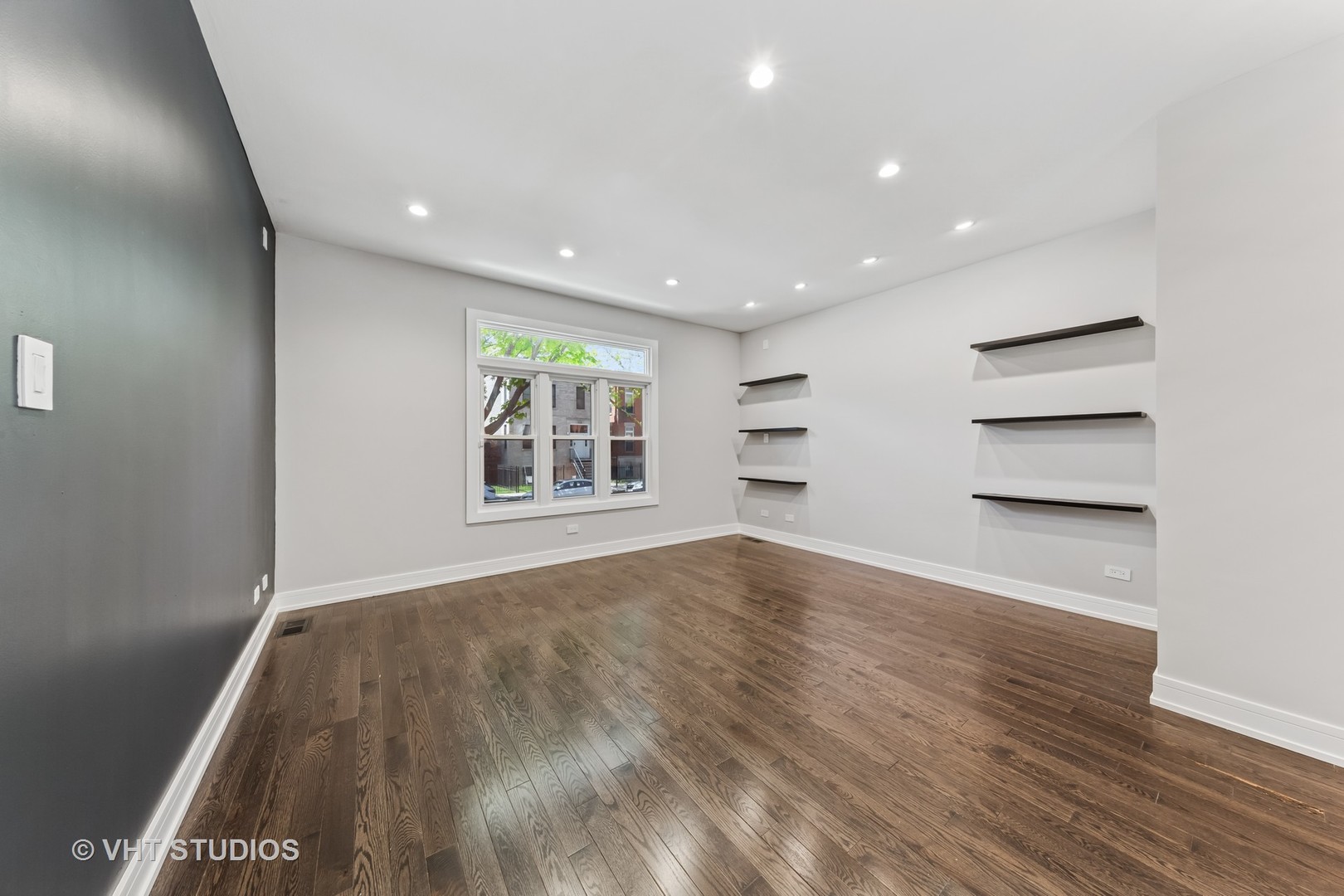 3125 S Giles Avenue