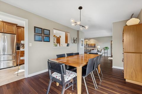 Tiny photo for 1 Oak Brook Club Drive #A312, Oak Brook, IL 60523 (MLS # 12497757)