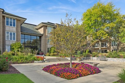 Tiny photo for 1 Oak Brook Club Drive #A312, Oak Brook, IL 60523 (MLS # 12497757)