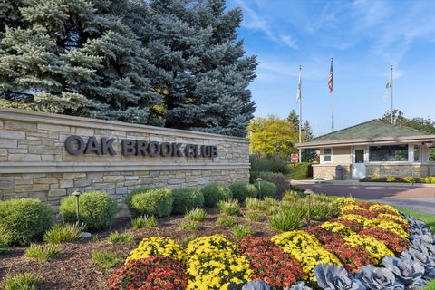 Tiny photo for 1 Oak Brook Club Drive #A312, Oak Brook, IL 60523 (MLS # 12497757)