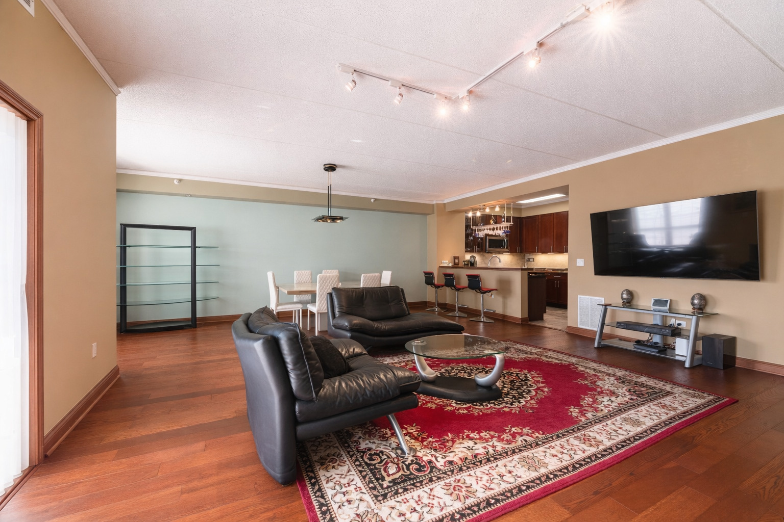 153 Pointe Drive 201