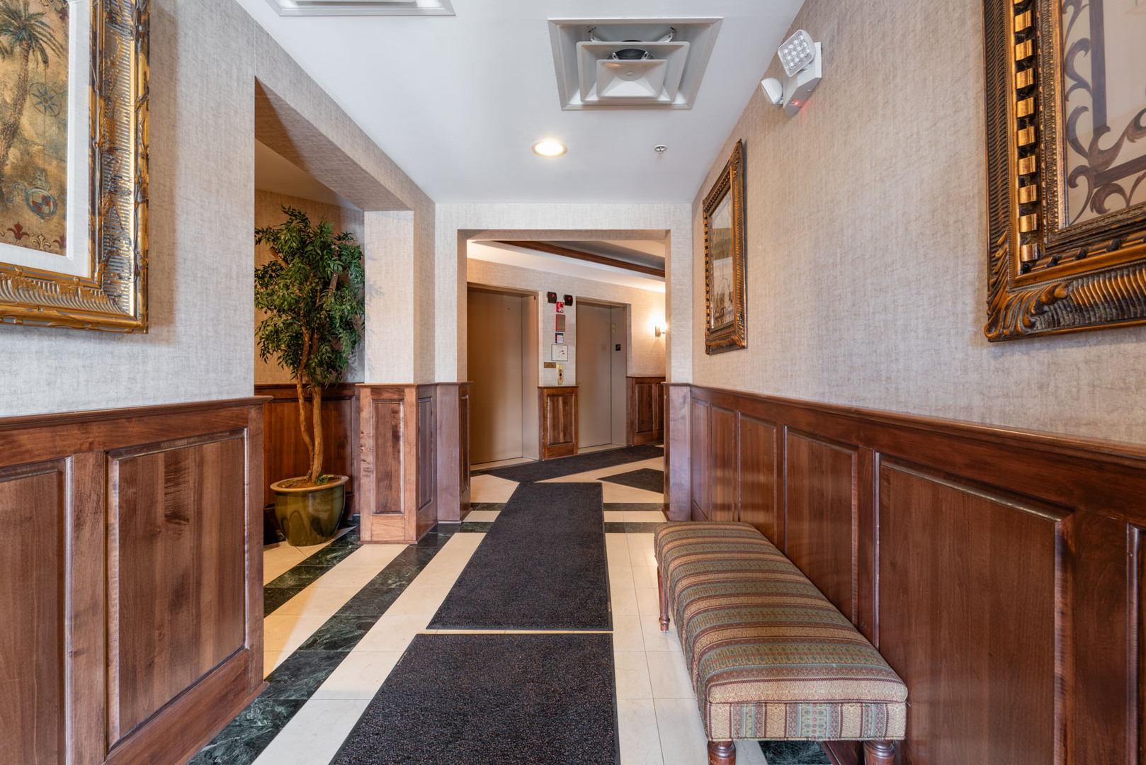 153 Pointe Drive 201