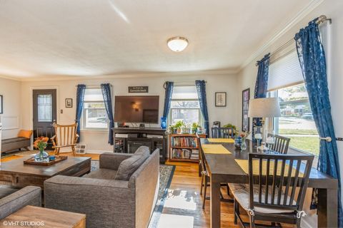 Tiny photo for 9542 Monroe Avenue, Brookfield, IL 60513 (MLS # 12515875)