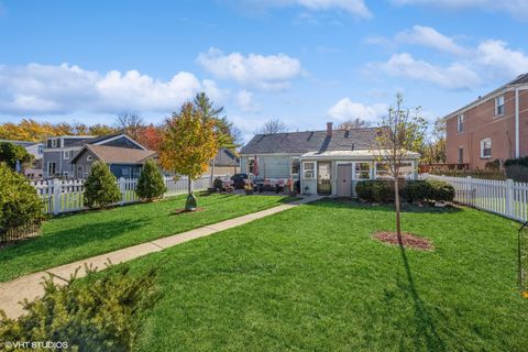 Tiny photo for 9542 Monroe Avenue, Brookfield, IL 60513 (MLS # 12515875)