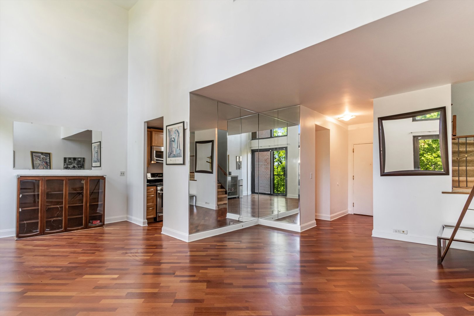 3041 S Michigan Avenue 504