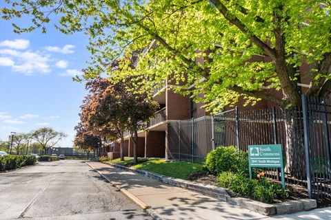 Tiny photo for 3041 S Michigan Avenue #504, Chicago, IL 60616 (MLS # 12214398)