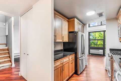 Tiny photo for 3041 S Michigan Avenue #504, Chicago, IL 60616 (MLS # 12214398)