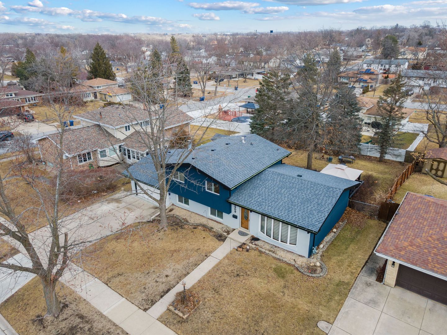 8909 S 85th Court