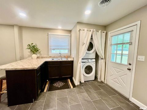 Tiny photo for 314 W 12TH Street, Metropolis, IL 62960 (MLS # EB458376)