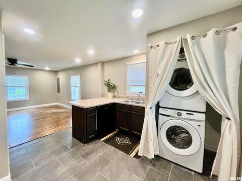 Tiny photo for 314 W 12TH Street, Metropolis, IL 62960 (MLS # EB458376)