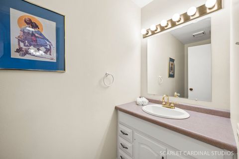 Tiny photo for 231 Hedgerow Drive, Bloomingdale, IL 60108 (MLS # 12574280)