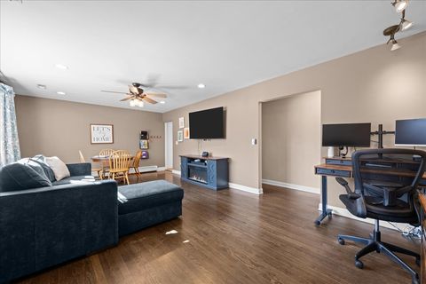 Tiny photo for 612 Illinois Street, Geneva, IL 60134 (MLS # 12612740)