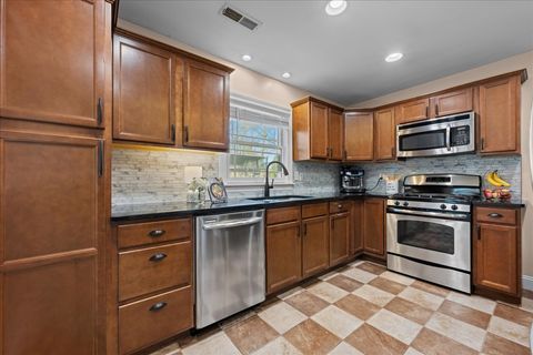 Tiny photo for 612 Illinois Street, Geneva, IL 60134 (MLS # 12612740)