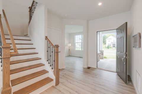 Tiny photo for 531 Alpine Drive, Algonquin, IL 60102 (MLS # 12492583)
