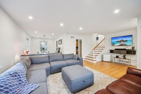 Tiny photo for 715 E Main Street, Barrington, IL 60010 (MLS # 12633675)
