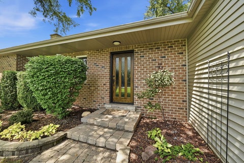 Tiny photo for 28 S Cherry Drive, Oswego, IL 60543 (MLS # 12732956)