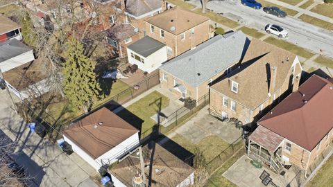 Tiny photo for 10424 S Forest Avenue, Chicago, IL 60628 (MLS # 12595163)